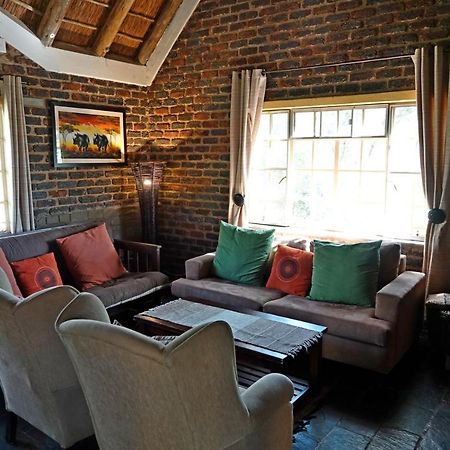 Marloth Park Hippo House Villa Bagian luar foto