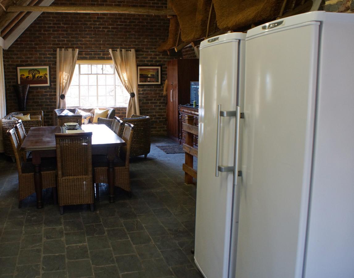 Marloth Park Hippo House Villa Bagian luar foto