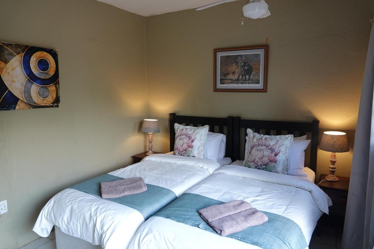 Marloth Park Hippo House Villa Bagian luar foto