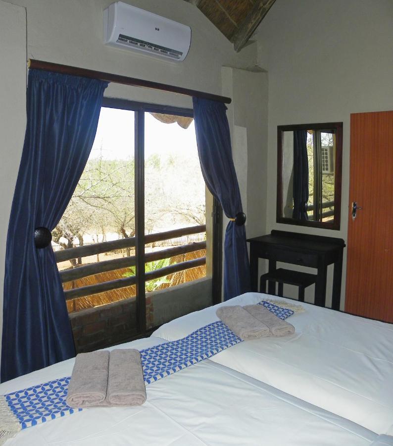 Marloth Park Hippo House Villa Bagian luar foto